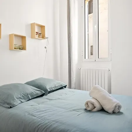 2p Centre De Avec Balcon Апартаменты