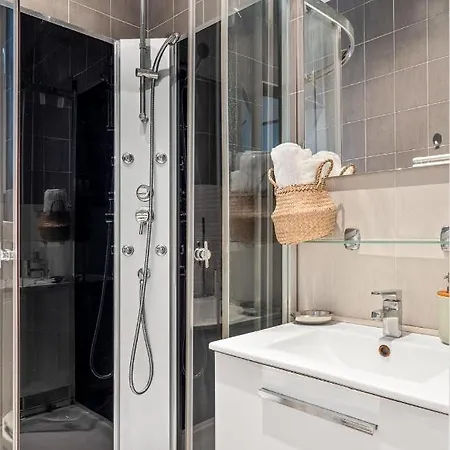 2p Centre De Avec Balcon *