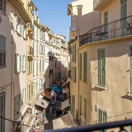 2p Centre De Avec Balcon * Канны