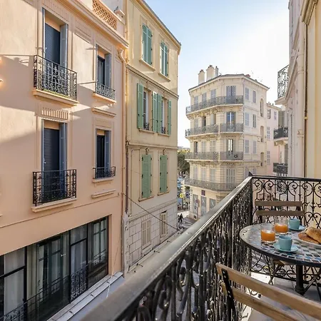 2p Centre De Avec Balcon *